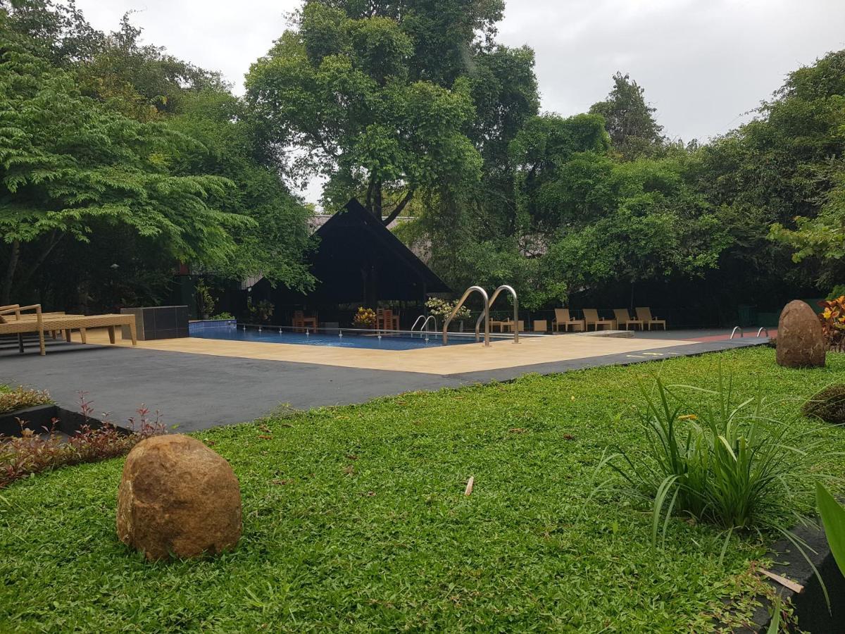 Nice Place Resort ดัมบูลลา ภายนอก รูปภาพ