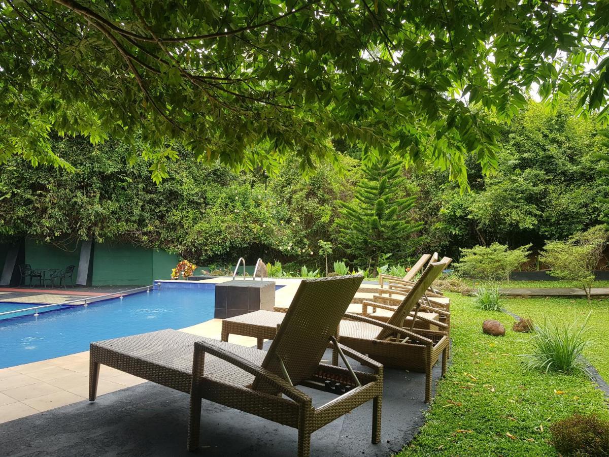 Nice Place Resort ดัมบูลลา ภายนอก รูปภาพ